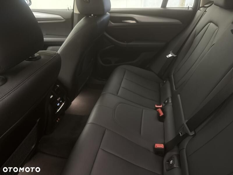 BMW X4 xDrive20i GPF sport - 21