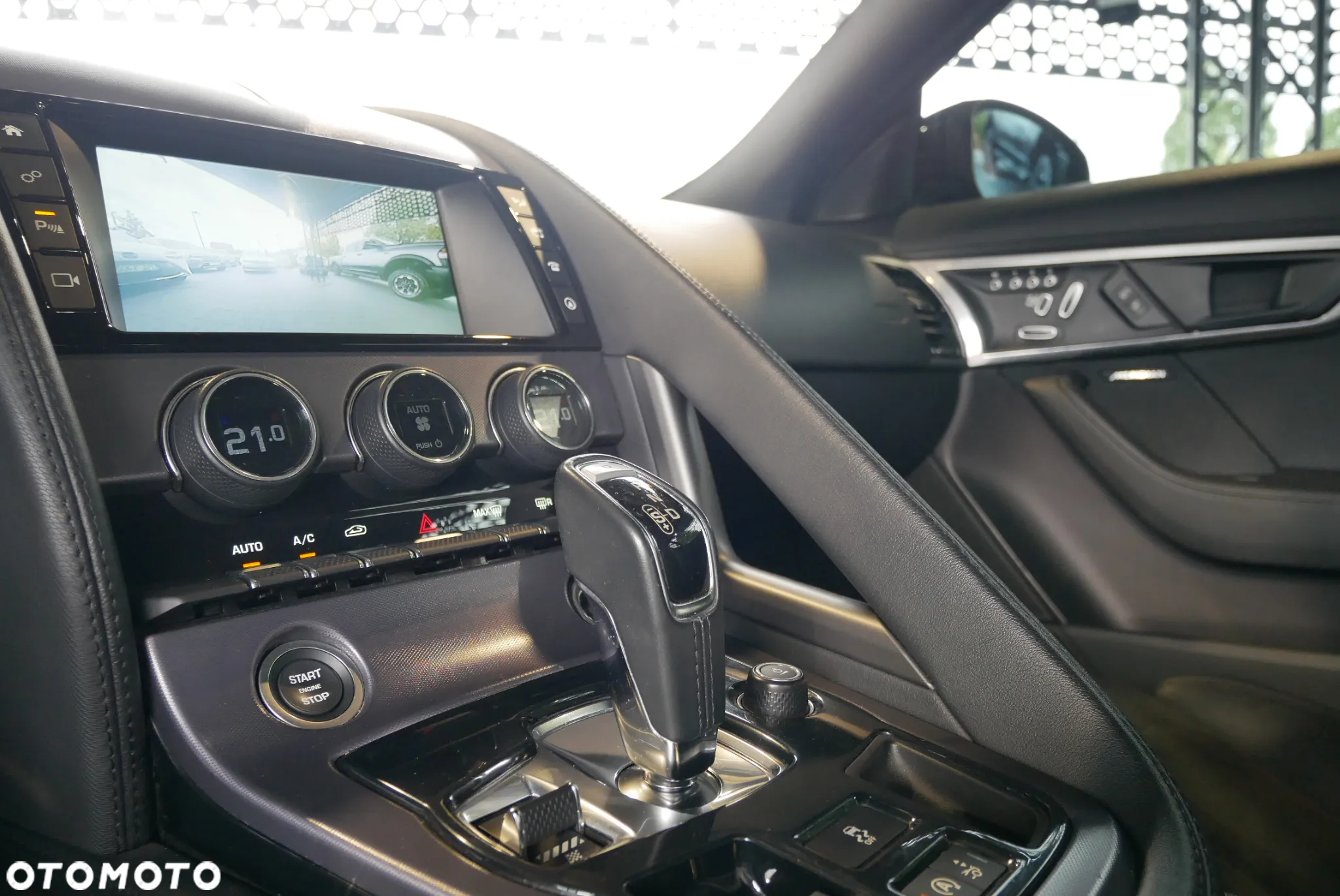 Jaguar F-Type Coupe 2.0 - 17