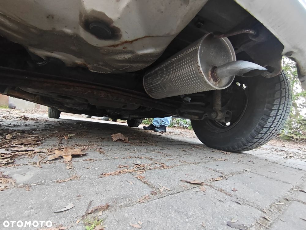 Toyota Yaris 1.0 Base - 26