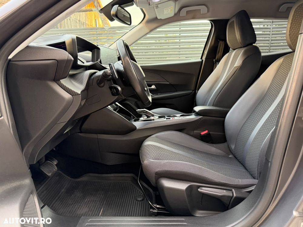 Peugeot 2008 1.5 BlueHDI EAT8 STT Allure Pack - 12