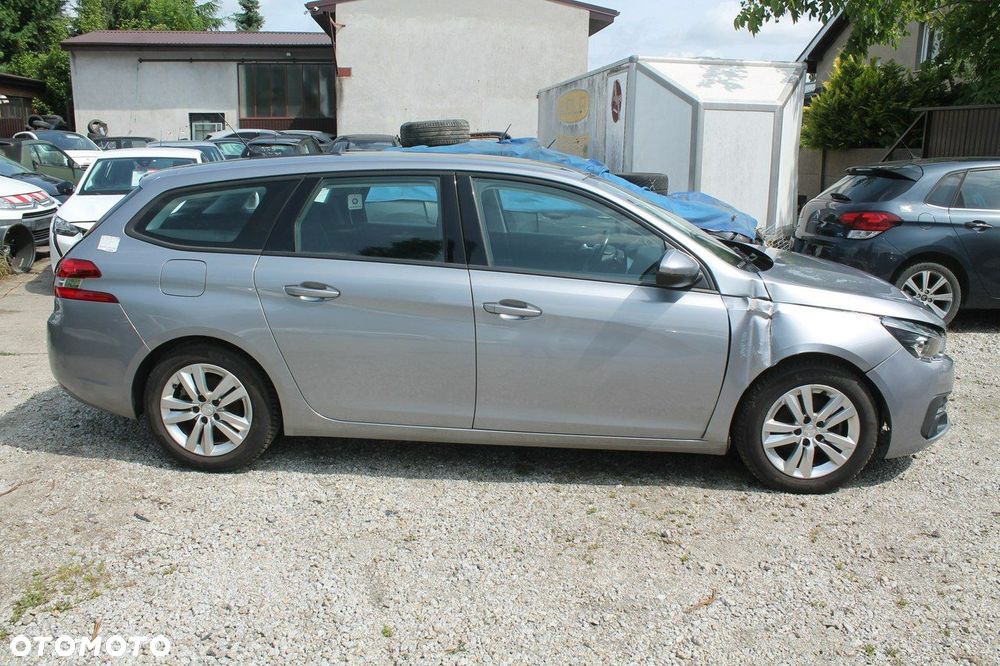 Peugeot 308 - 4