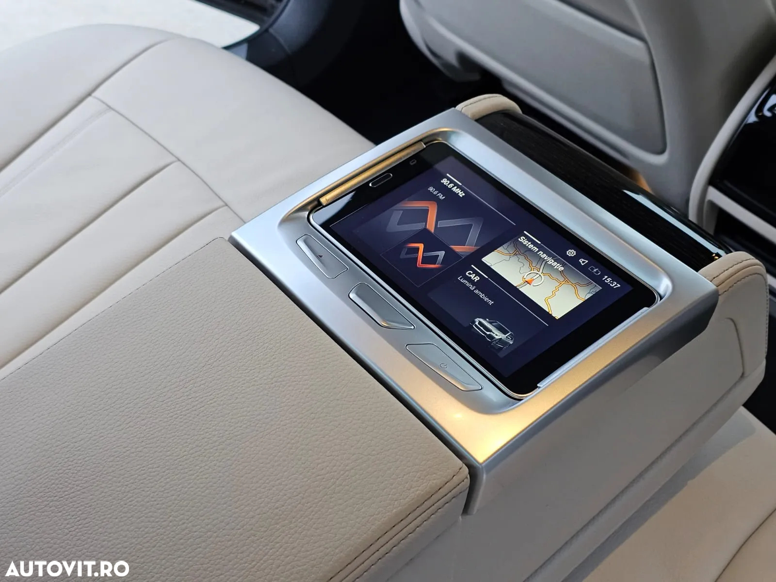 BMW Seria 7 745e - 15