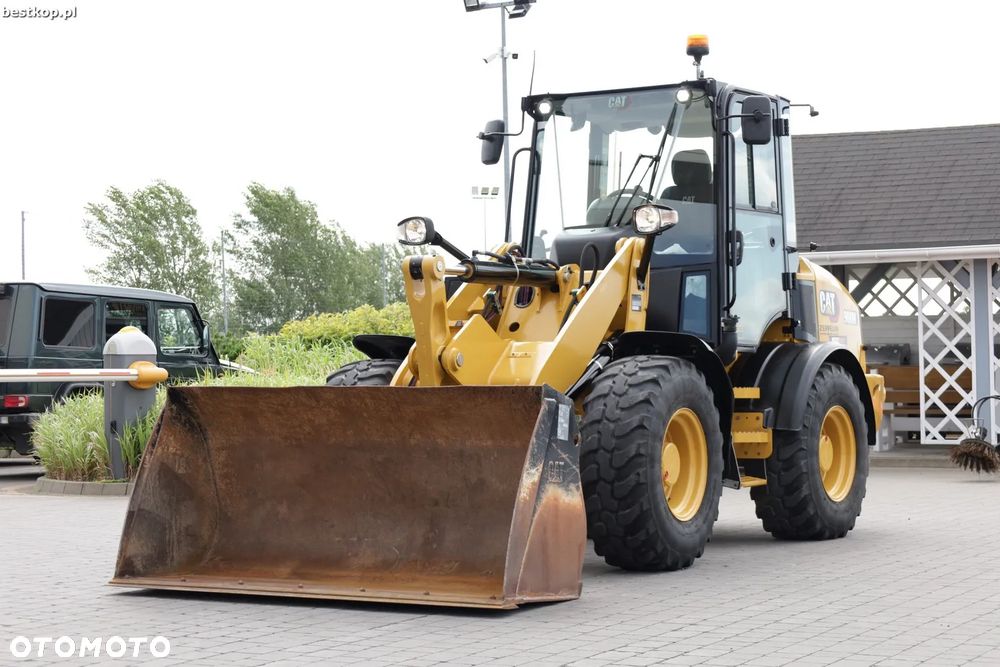 Caterpillar CAT 908M - 21