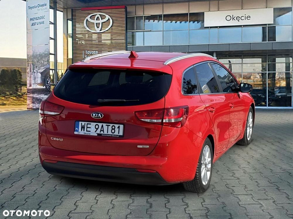 Kia Ceed - 8