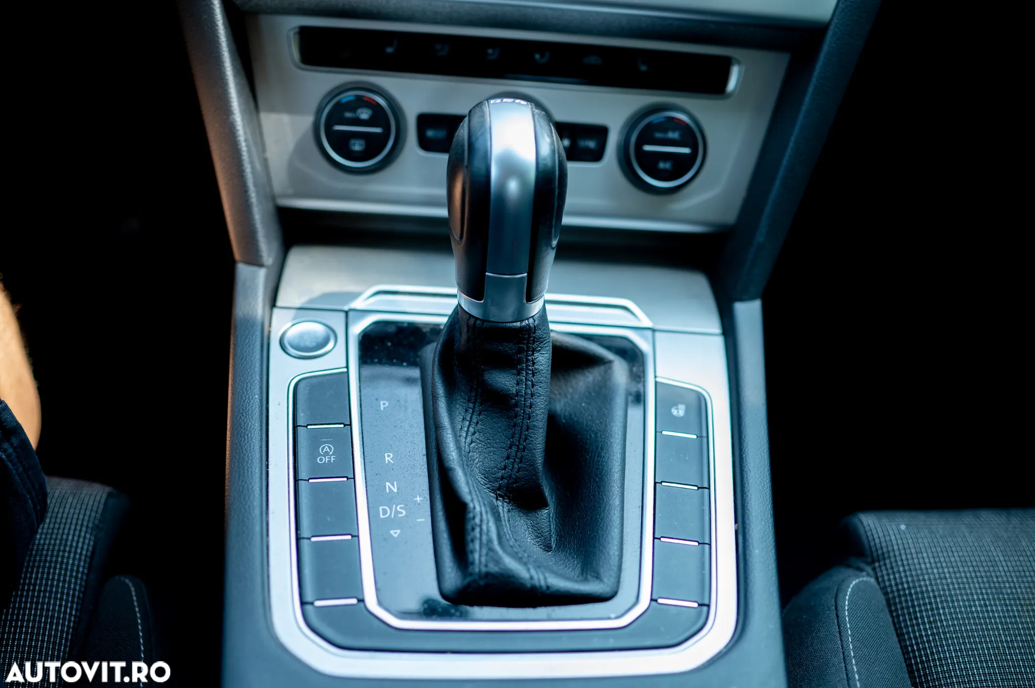 Volkswagen Passat - 14