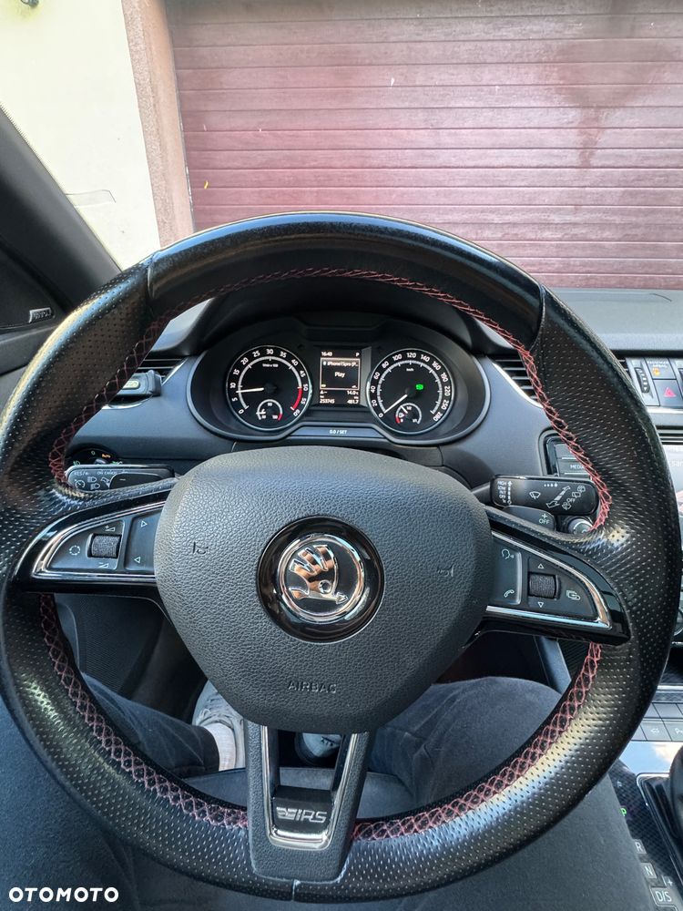 Skoda Octavia 2.0 TDI DSG RS - 13