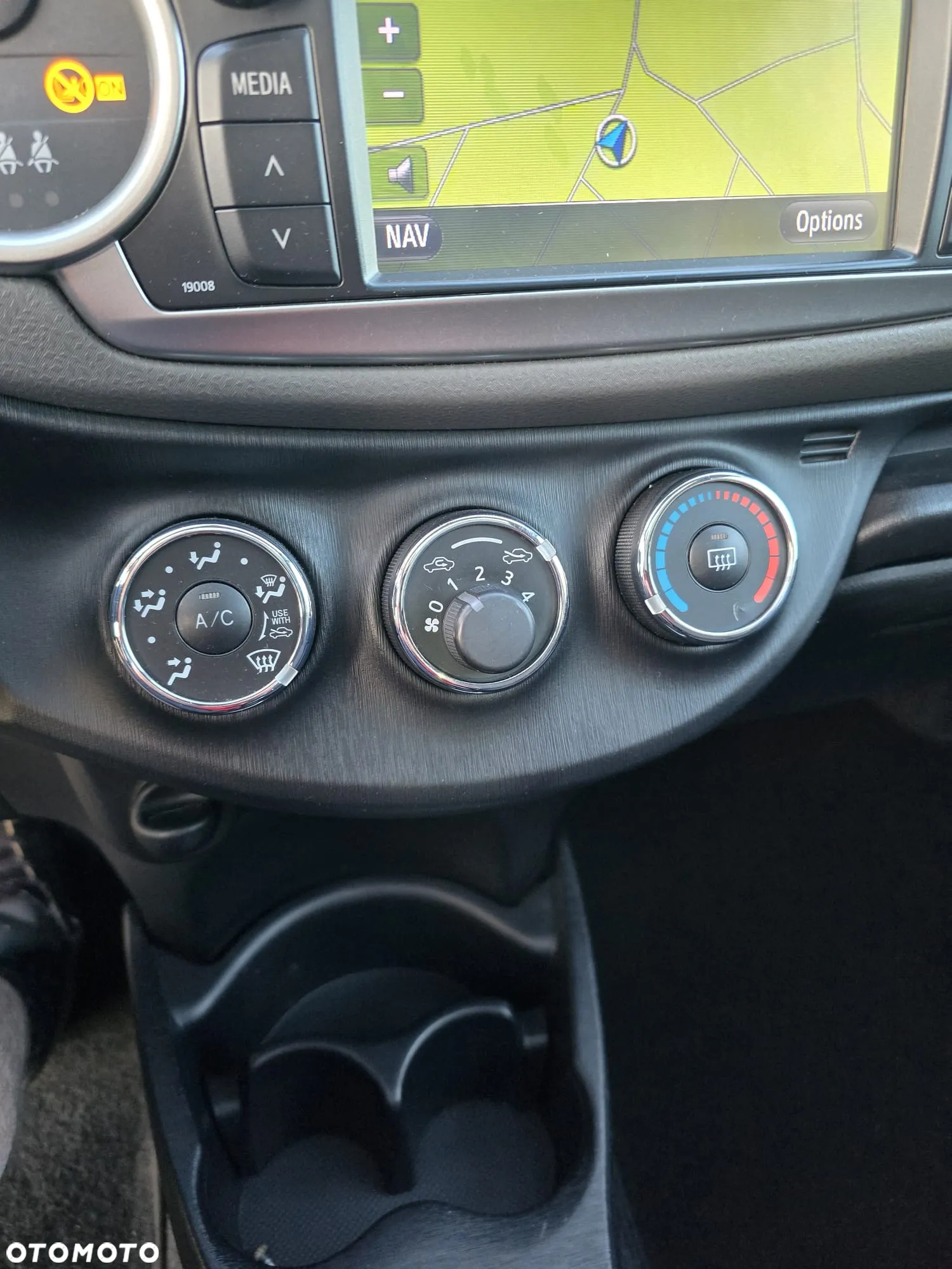 Toyota Yaris 1.33 VVT-i Executive - 17