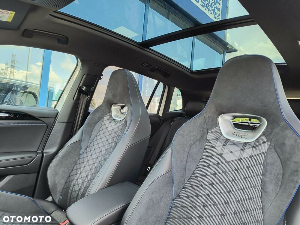 Volkswagen Tiguan - 11