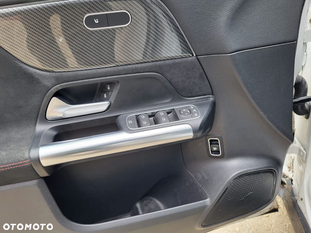 Mercedes-Benz GLA 220 d 4Matic 8G-DCT AMG Line - 24