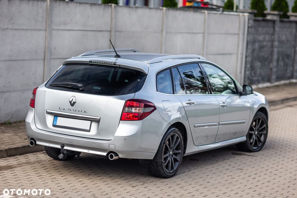 Renault Laguna dCi 150 FAP GT - 15