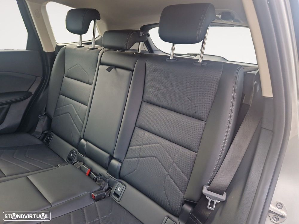 BMW iX1 eDrive20 - 9