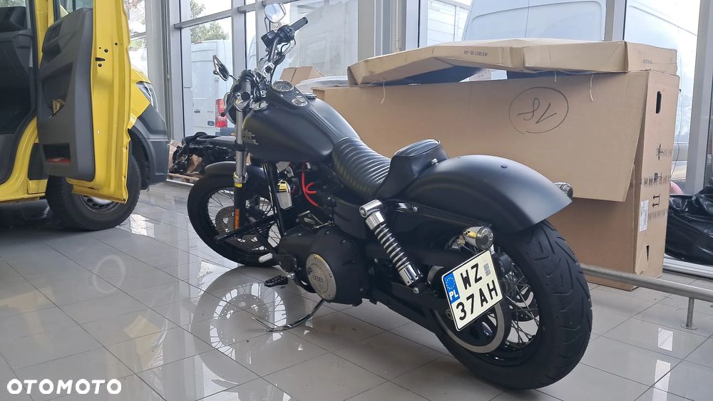 Harley-Davidson Dyna Street Bob - 2