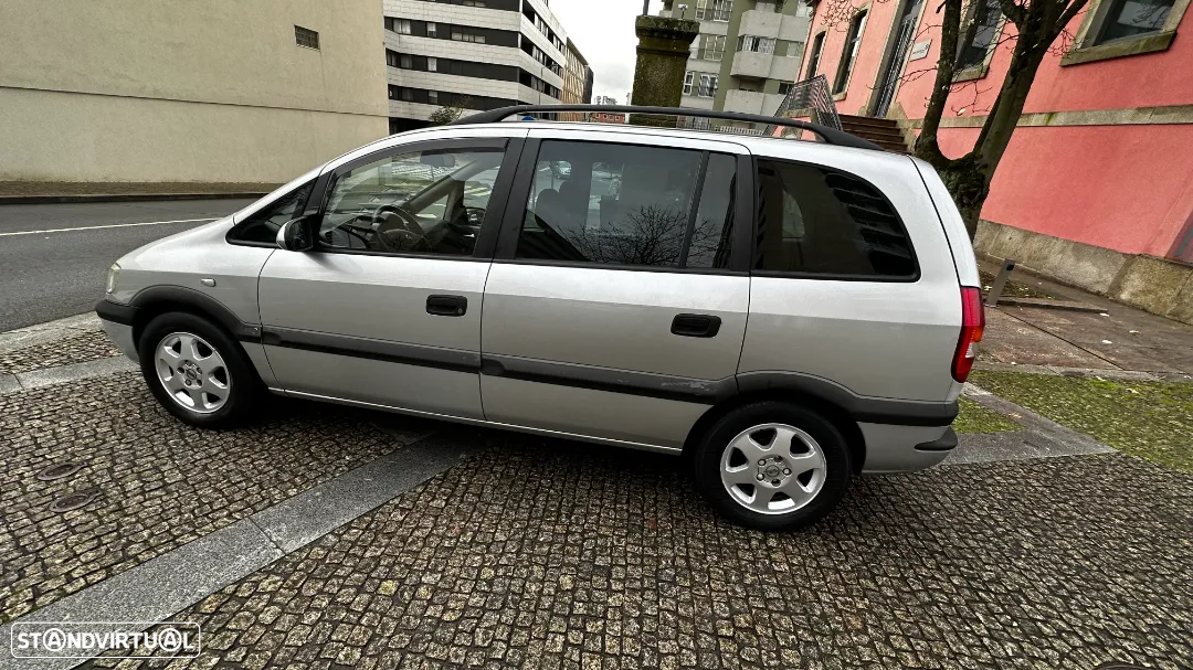 Opel Zafira - 2