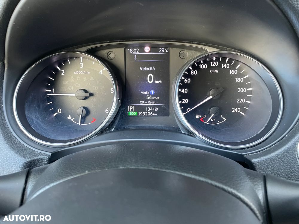 Nissan Qashqai 1.6 DCI Xtronic TEKNA+ - 23