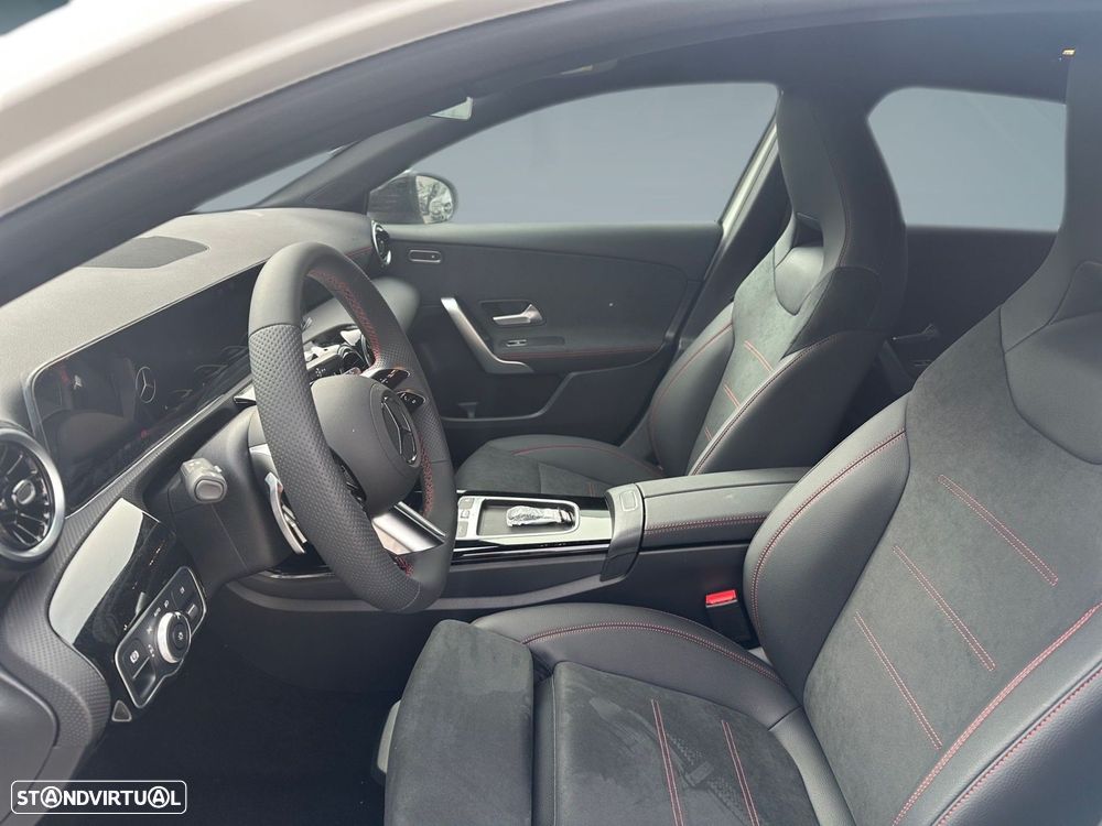 Mercedes-Benz A 250 e - 12