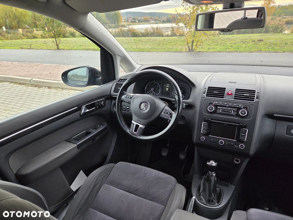 Volkswagen Touran 2.0 TDI DPF Highline - 13