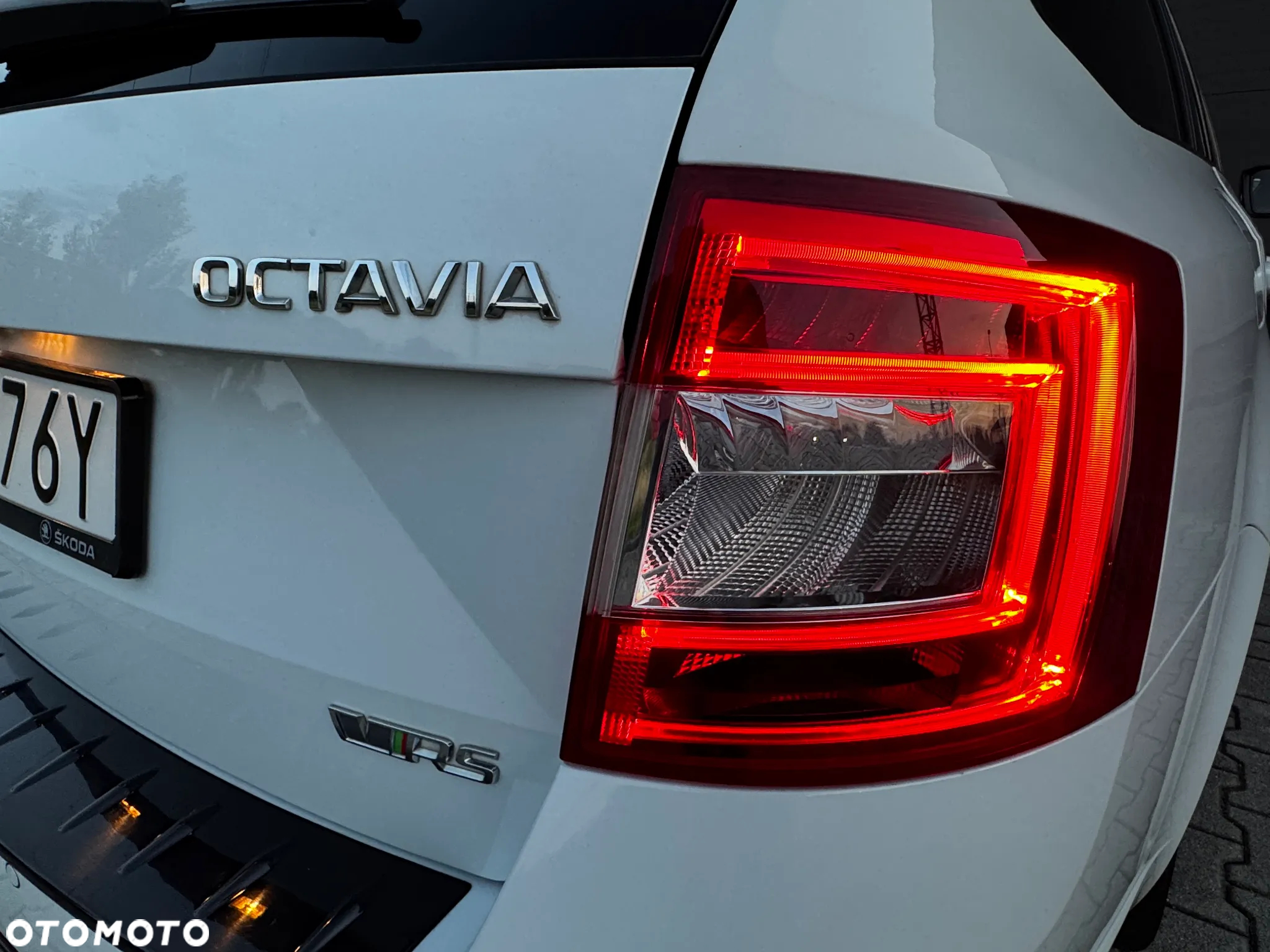 Skoda Octavia 2.0 TDI RS DSG - 33