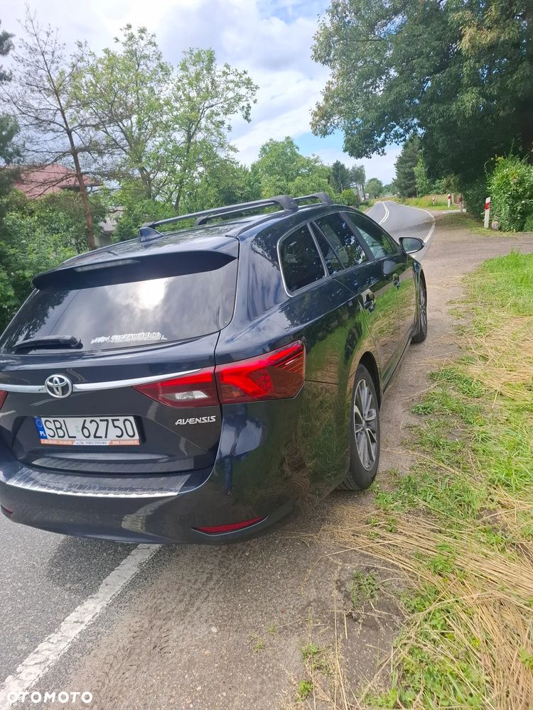 Toyota Avensis 1.8 Premium MS - 4