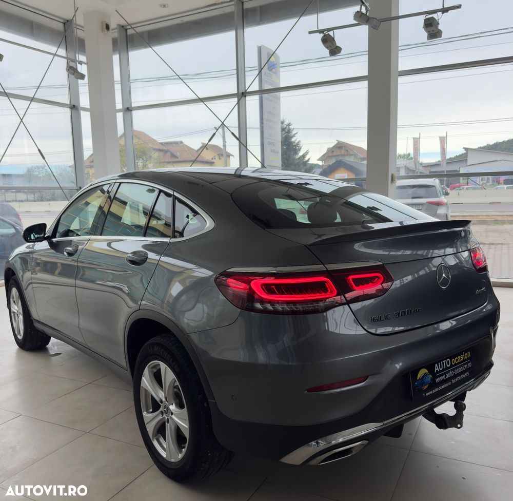 Mercedes-Benz GLC Coupe 300 de 4Matic 9G-TRONIC AMG Line - 3
