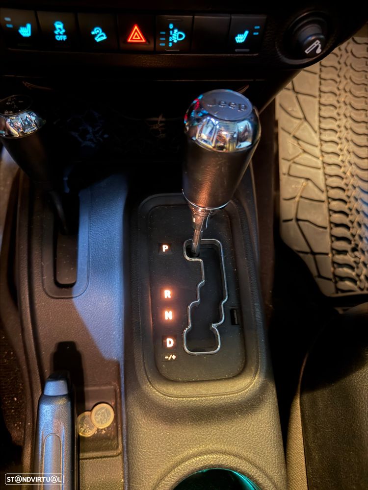 Jeep Wrangler - 15