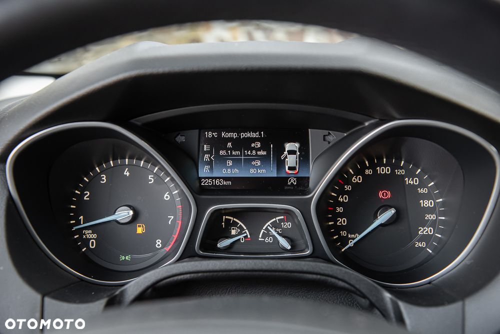 Ford Focus SW - 18