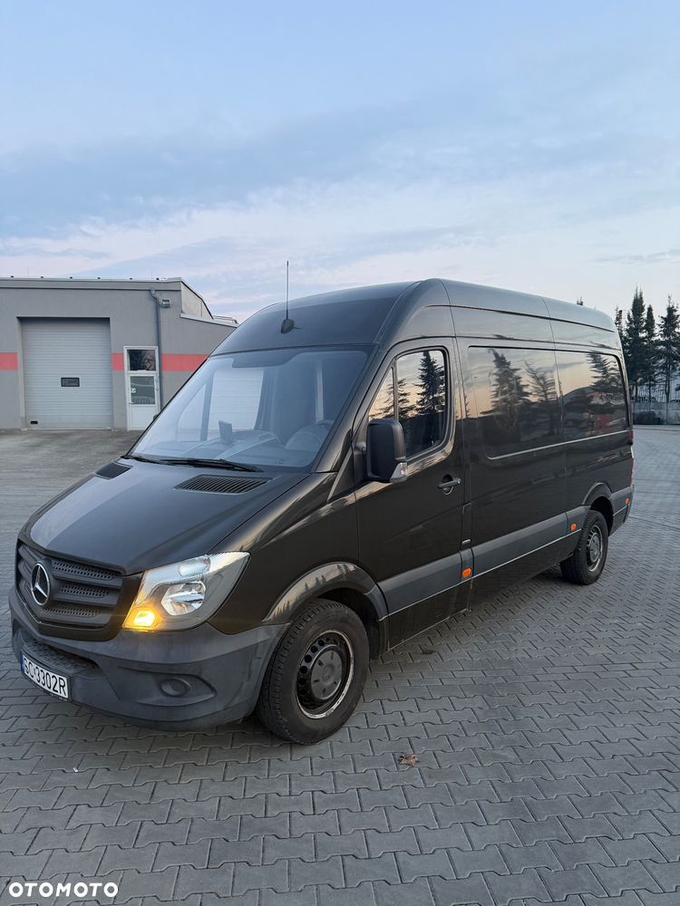 Mercedes-Benz Sprinter - 1