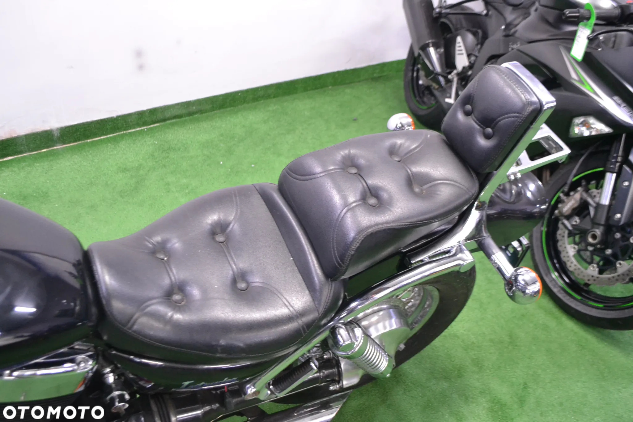 Suzuki Intruder - 16