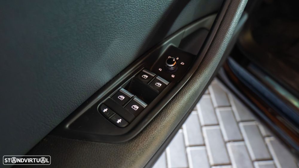 Audi A4 Avant 2.0 TDI Advance - 11