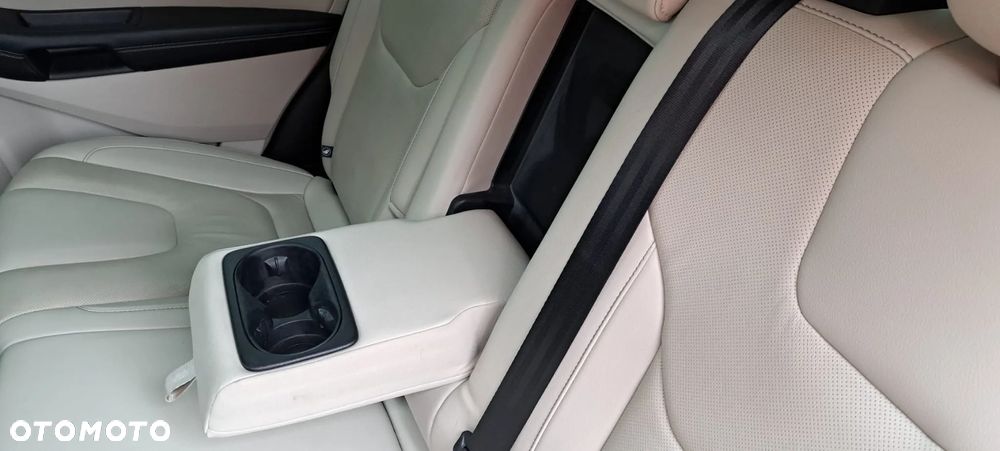 Ford Edge - 17