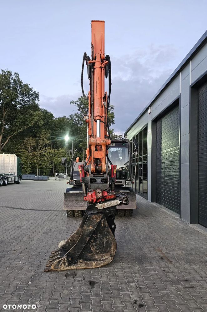 Hitachi ZX160W - 8
