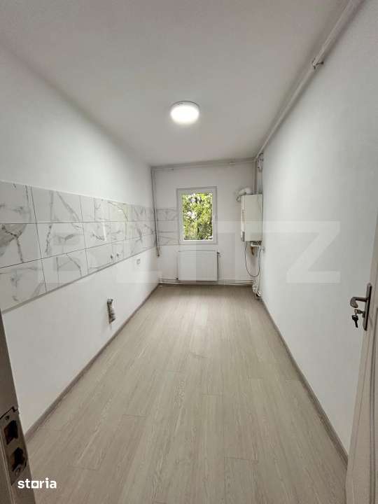 Apartament 2 camere de vanzare, decomandat, 55.70 mp, zona Nicolina — fotografia 3
