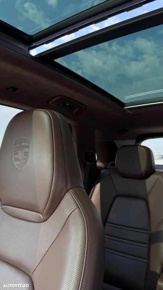 Porsche Cayenne Turbo Tiptronic S - 29