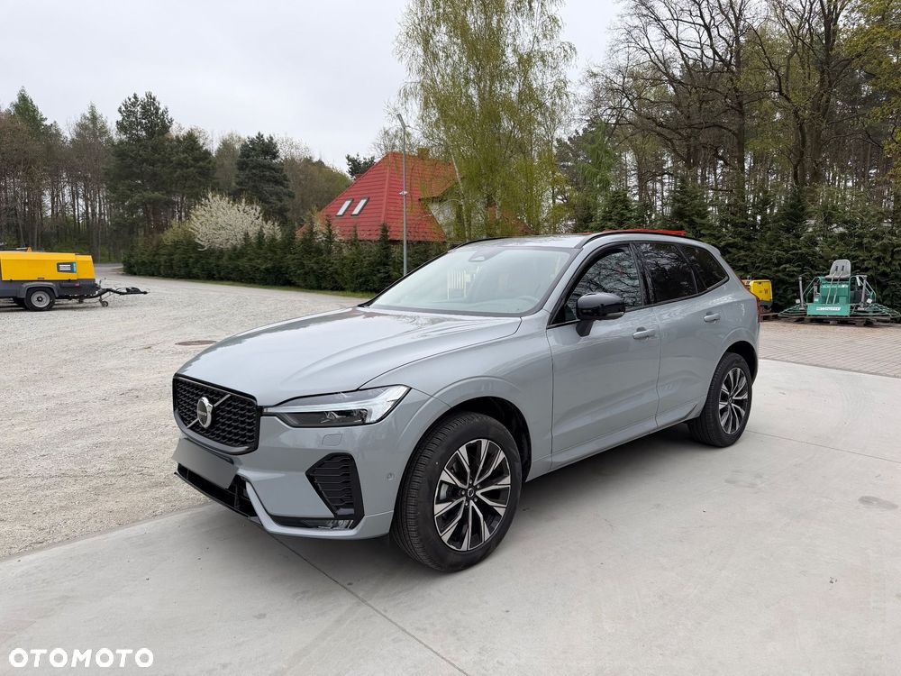 Volvo XC 60 B5 B AWD Plus Dark - 1