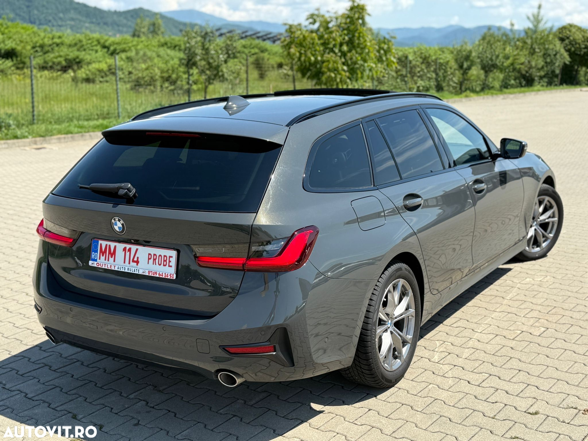 BMW Seria 3 318d Touring Aut. M Sport - 32