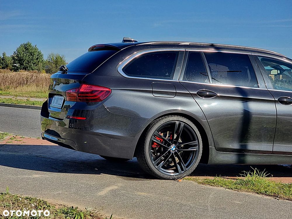 BMW Seria 5 520d Luxury Line sport - 12