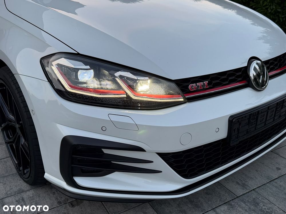 Volkswagen Golf GTI (BlueMotion Technology) DSG Performance - 10