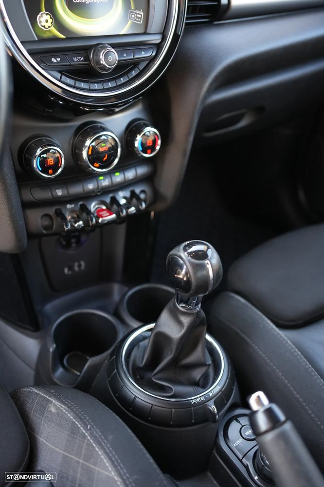 MINI 5 Portas Cooper D - 18