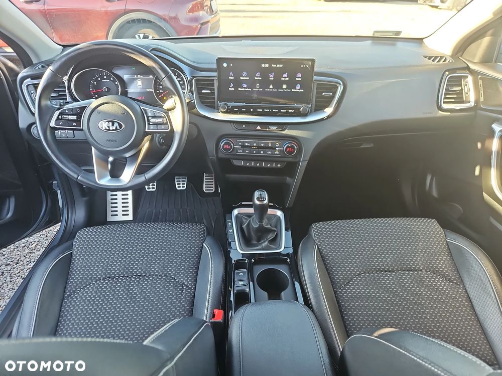 Kia Ceed 1.5 T-GDI L Business Line - 19