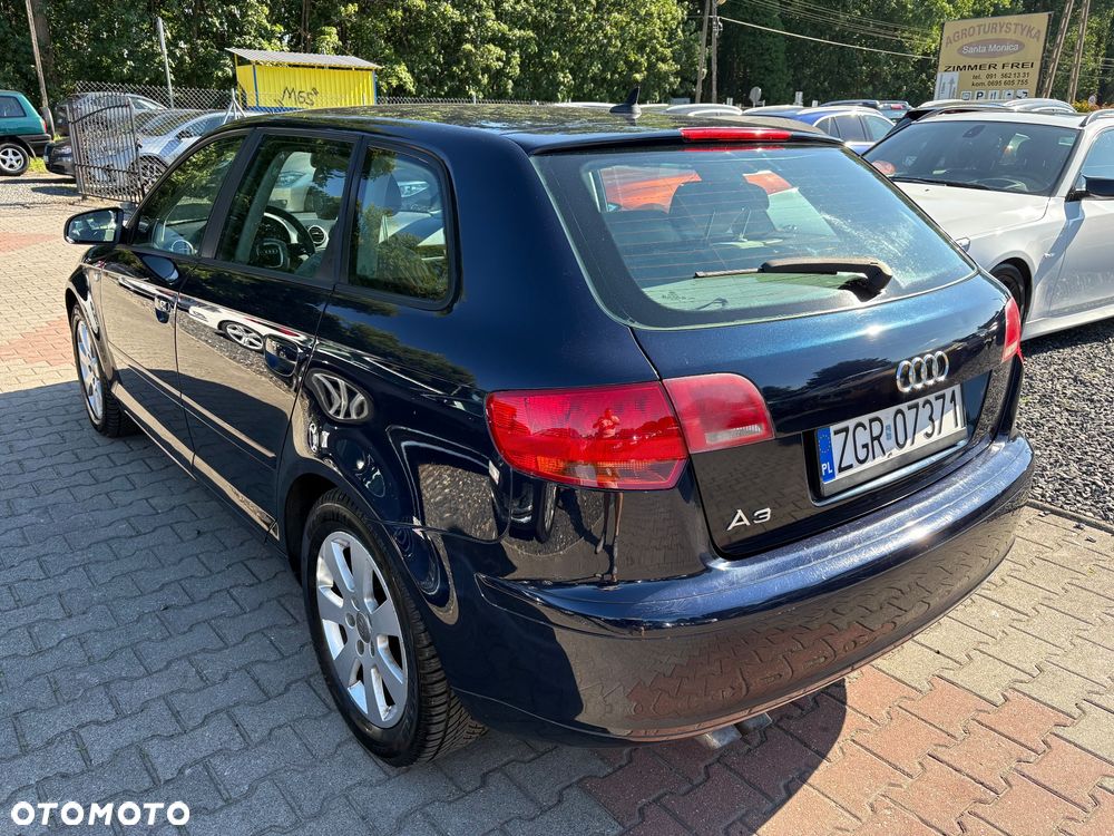 Audi A3 Sportback 1.9 TDI Ambiente - 4