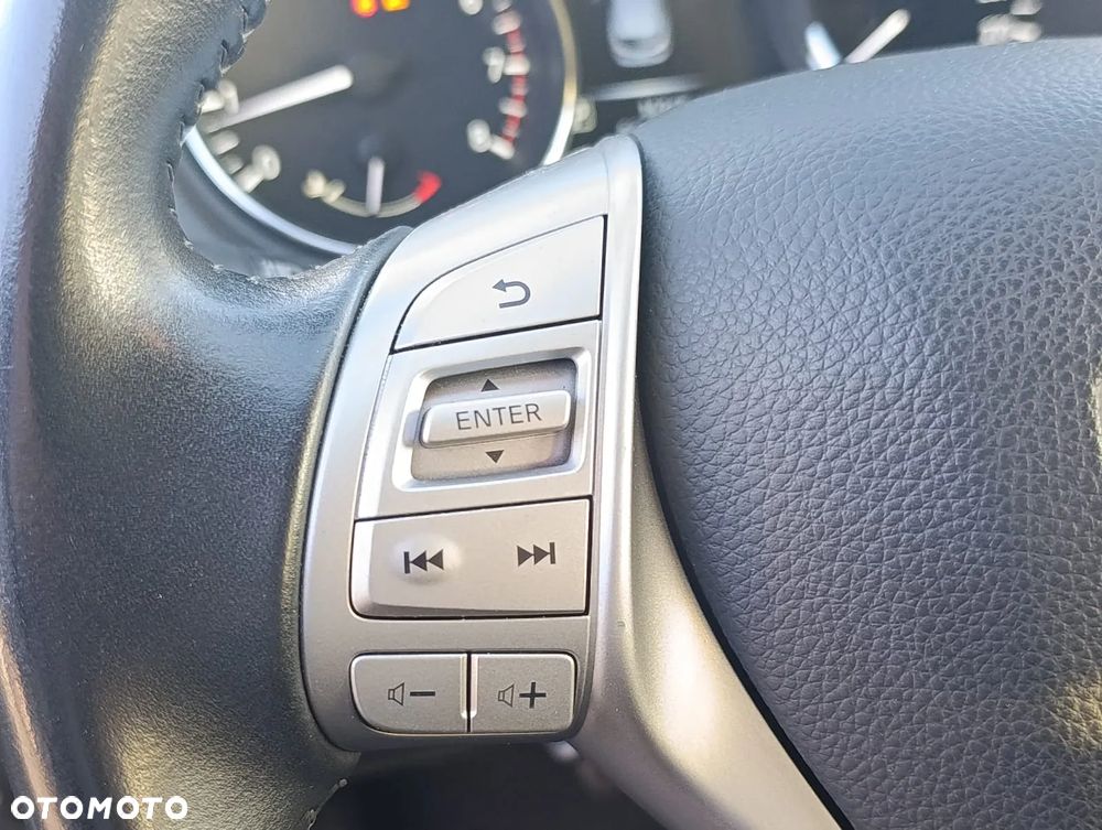 Nissan Qashqai 1.2 DIG-T Xtronic TEKNA - 25