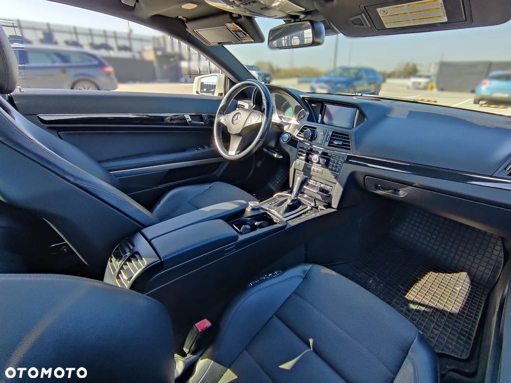 Mercedes-Benz Klasa E - 9