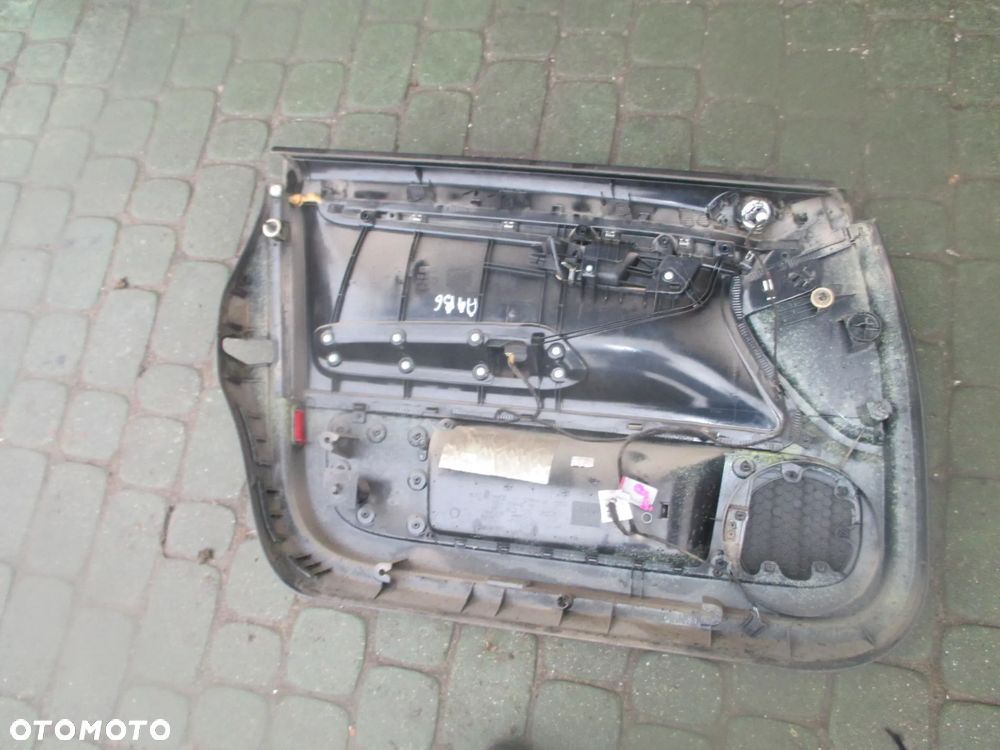 Boczek drzwi prawy Audi A4 B6 - 5