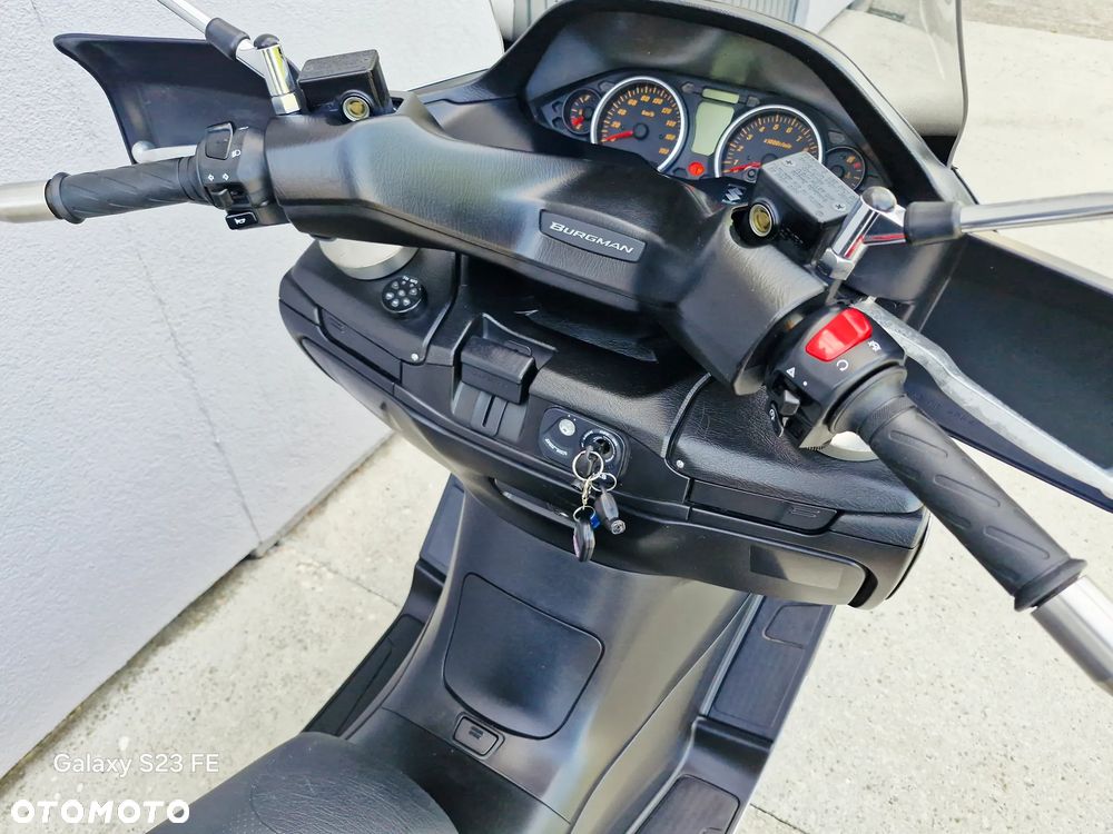 Suzuki Burgman - 29