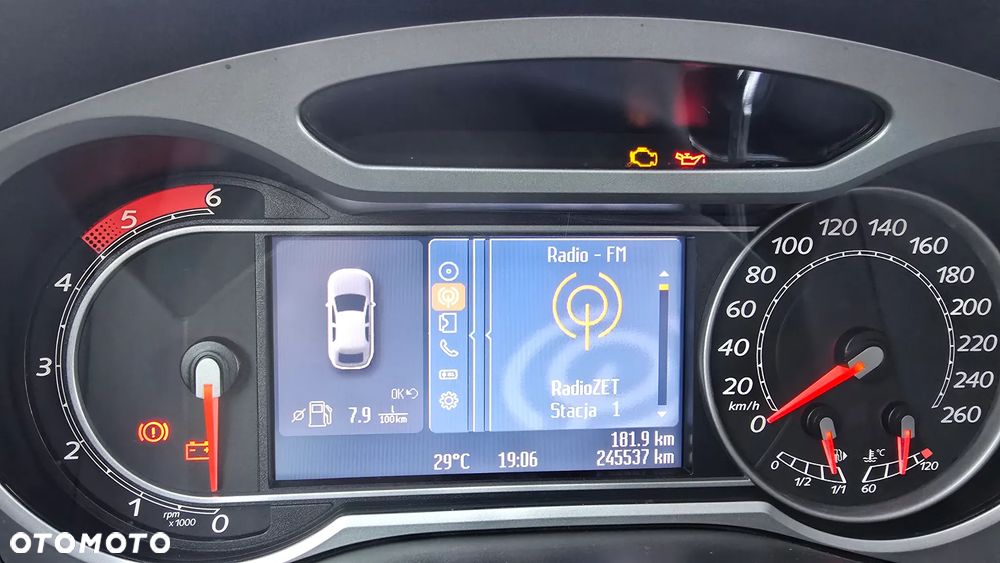 Ford S-Max - 12