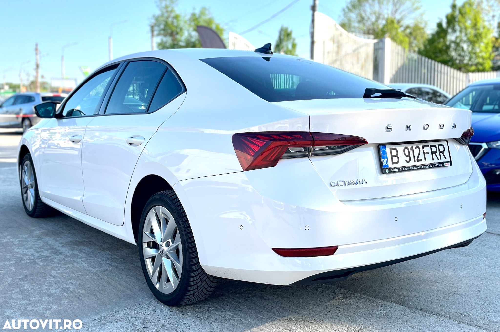 Skoda Octavia 2.0 TDI DSG Style - 3