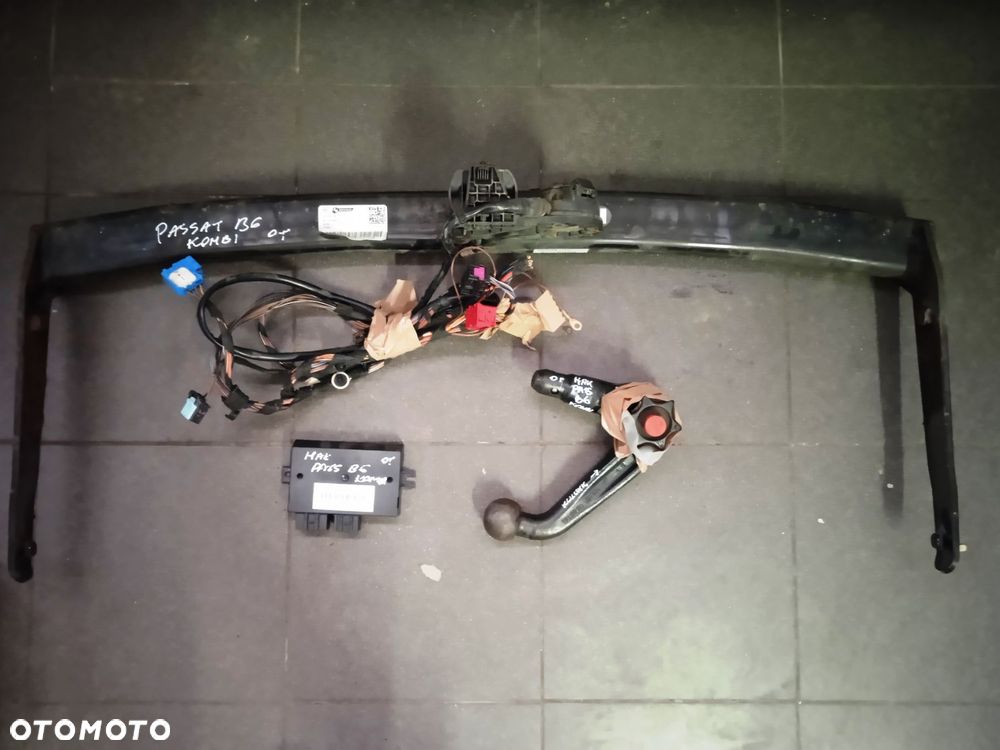 Hak wypinany kula z kluczykiem wiązka moduł VW Passat B6 Kombi - 1