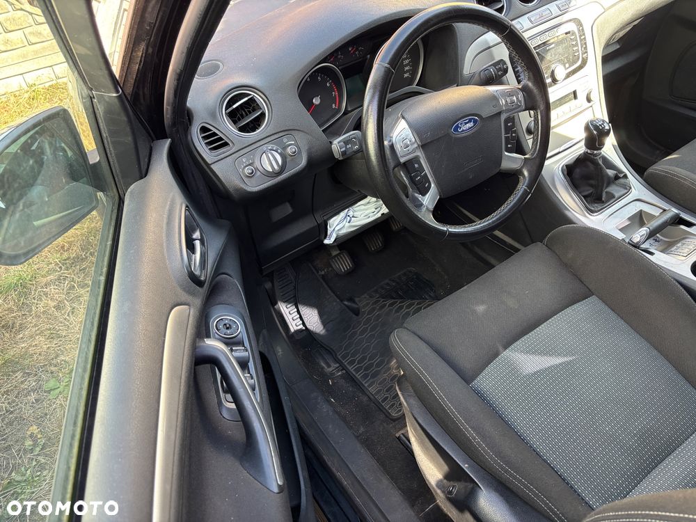 Ford S-Max - 9
