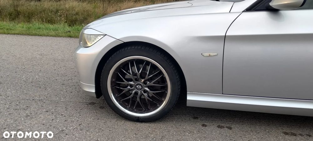 BMW Seria 3 318i - 28