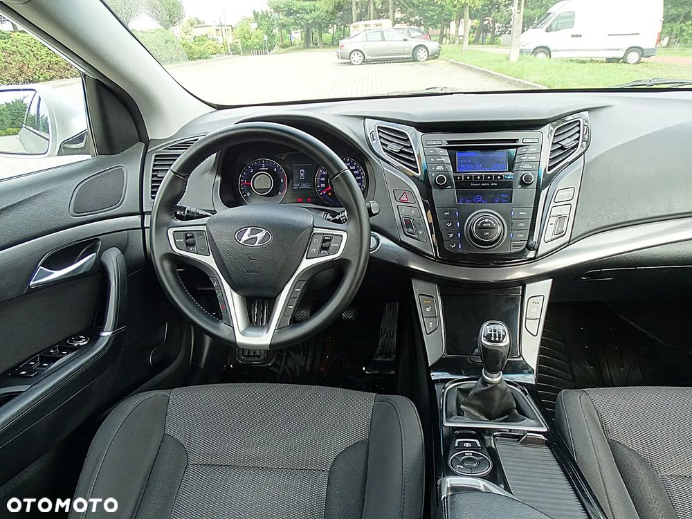Hyundai i40 i40cw 1.7 CRDi Fifa World Cup Edition - 6
