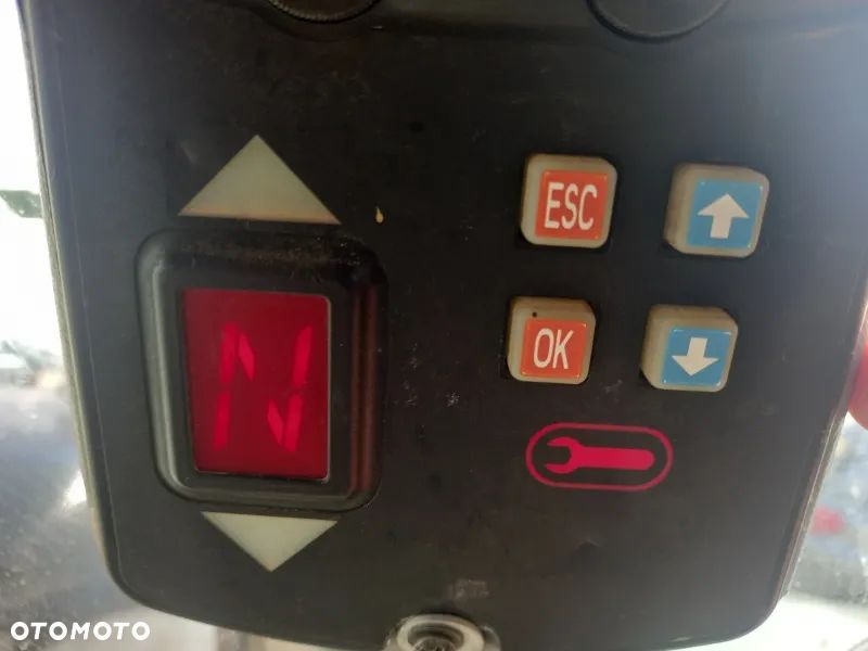 Monitor komputer wyświetlacz CAN Steyr CVT150 Case CVX - 10